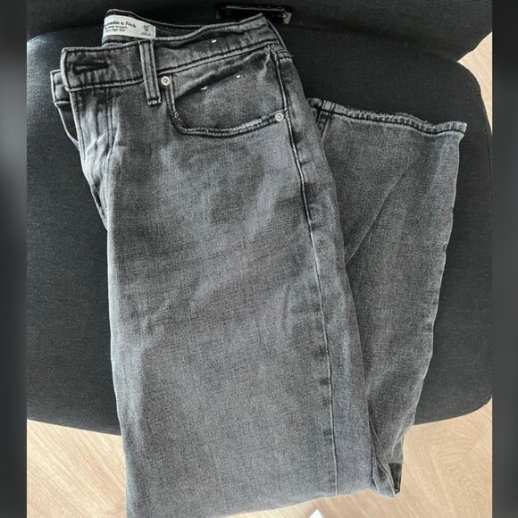 Abercrombie straight ultra high rise jeans - Picture 3 of 5